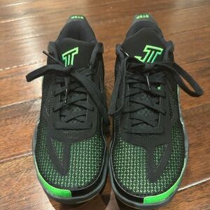 Nike Jordan Jayson Tatum 1  Black Green Celtics DX5359-003 Kids Size 6Y